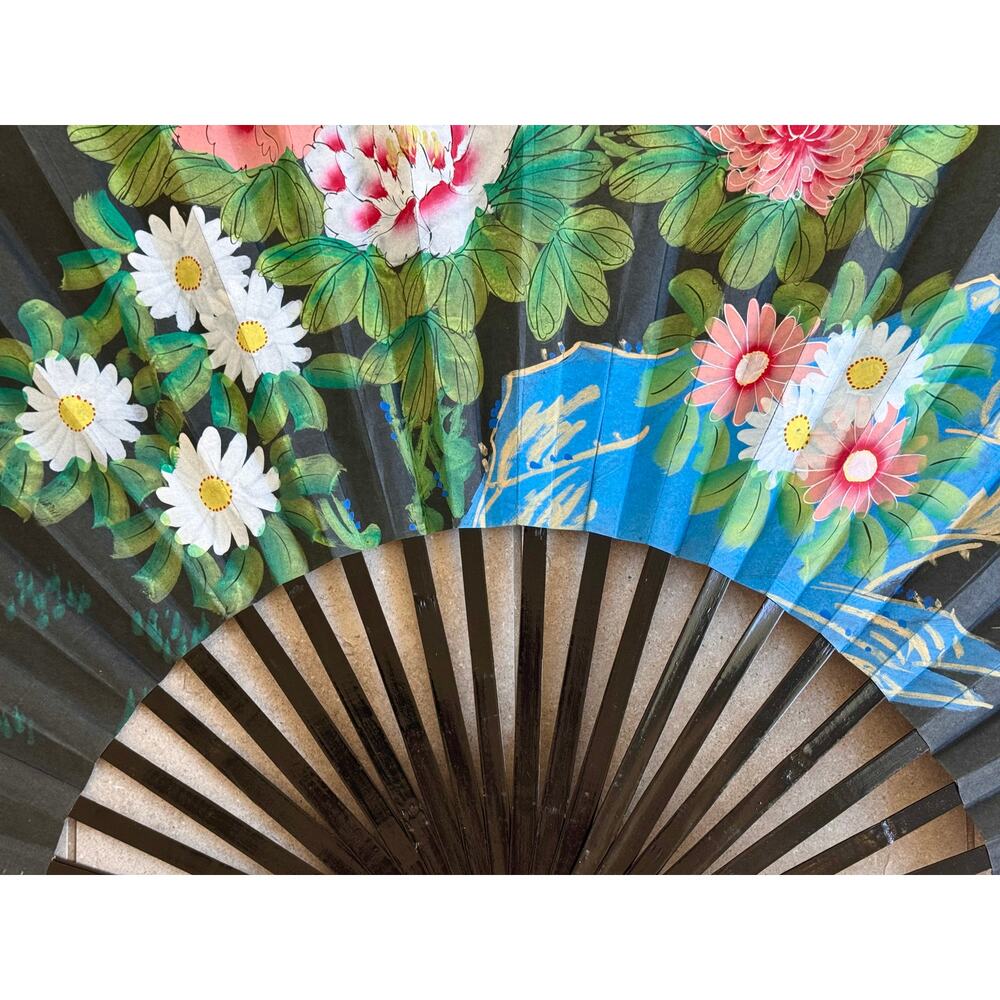 Large Chinese Wall Fan - Picture 2 of 4
